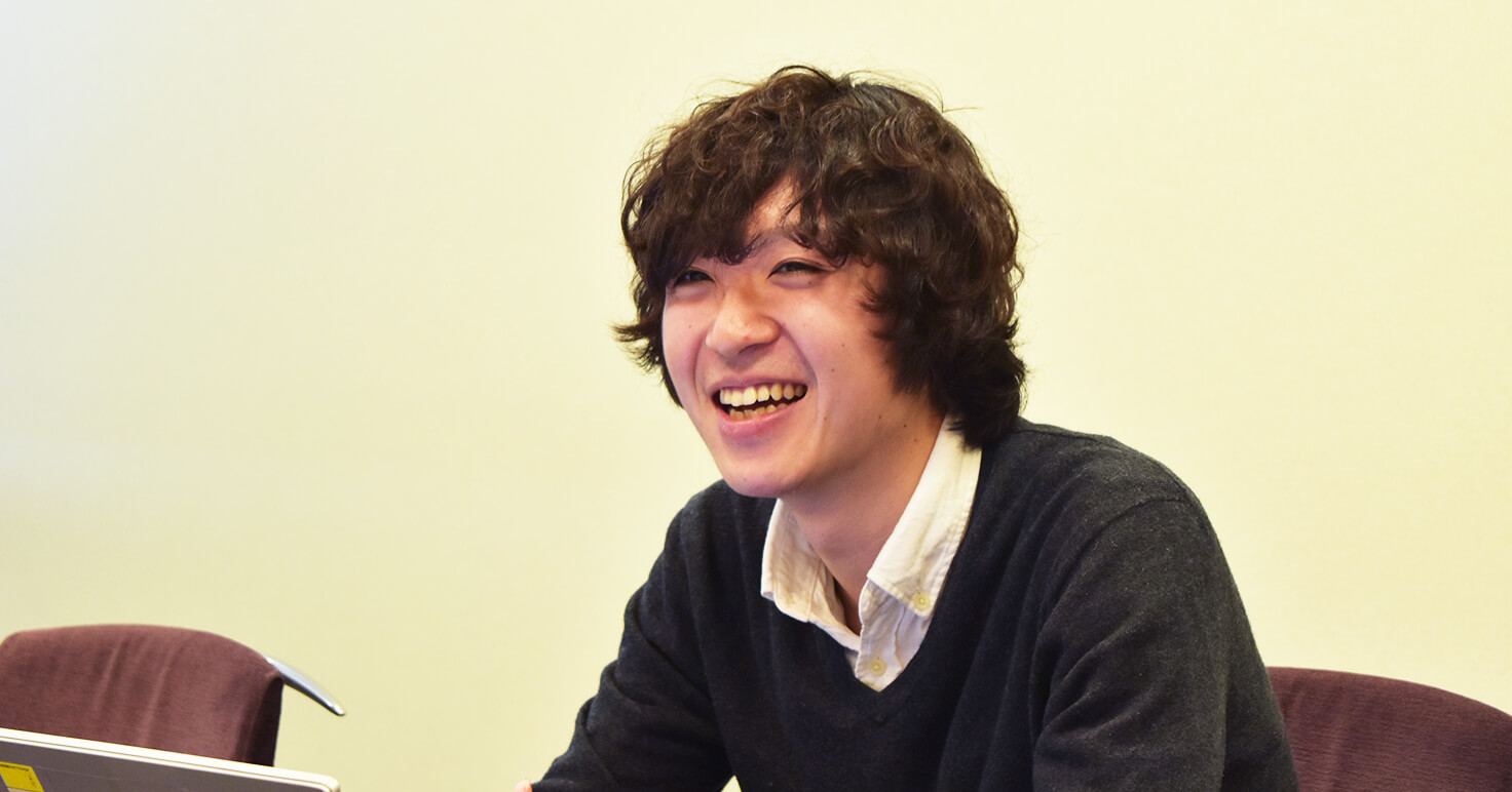 「余暇はコードを書くかお酒を飲むか二択」と武田氏。自分好みにカスタムできるUbuntuを愛している。
